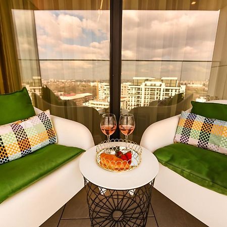 One Verdi Park Exclusive Apartments - Panoramic View & Private Parking ブカレスト エクステリア 写真