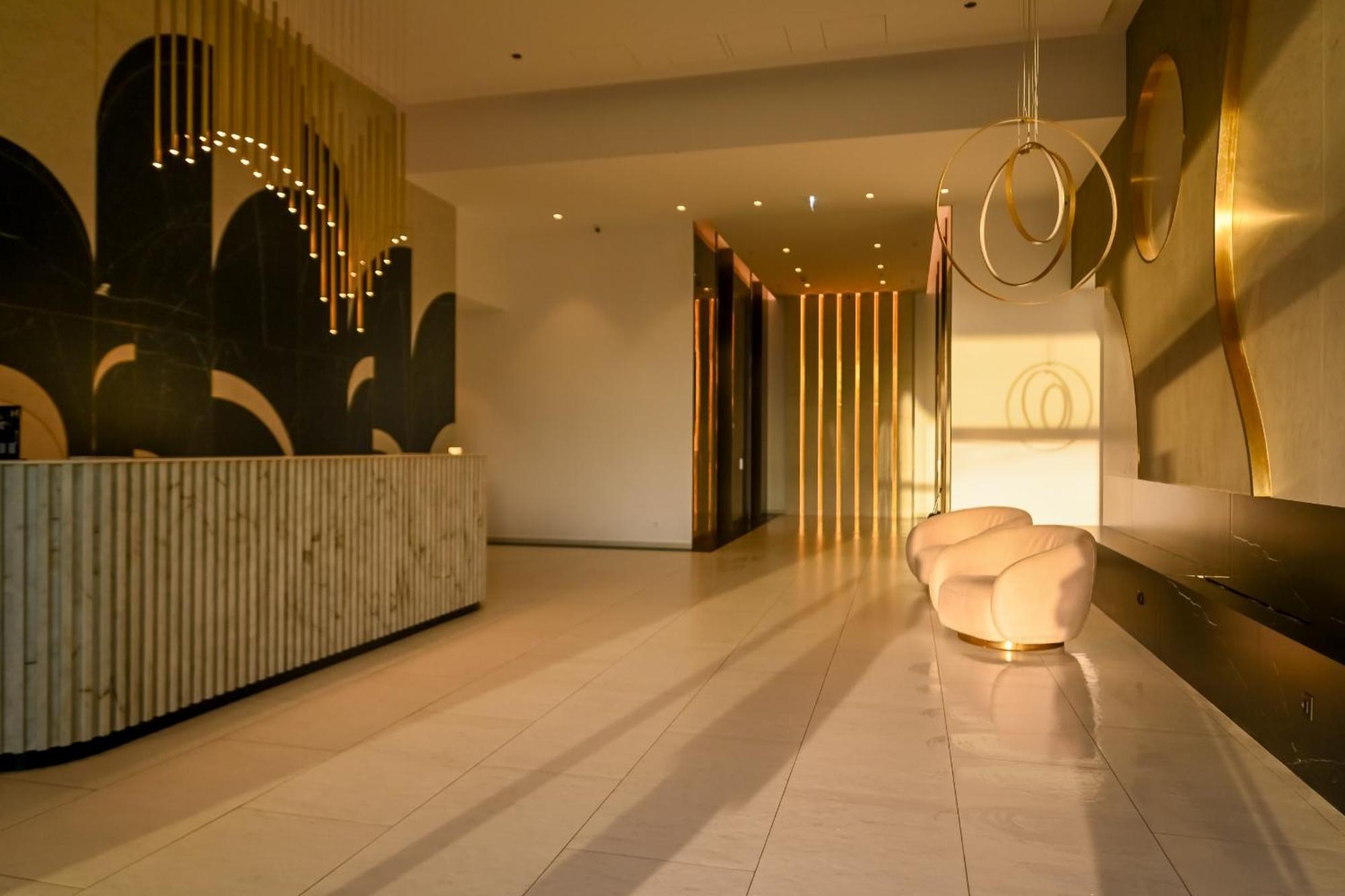 One Verdi Park Exclusive Apartments - Panoramic View & Private Parking ブカレスト エクステリア 写真