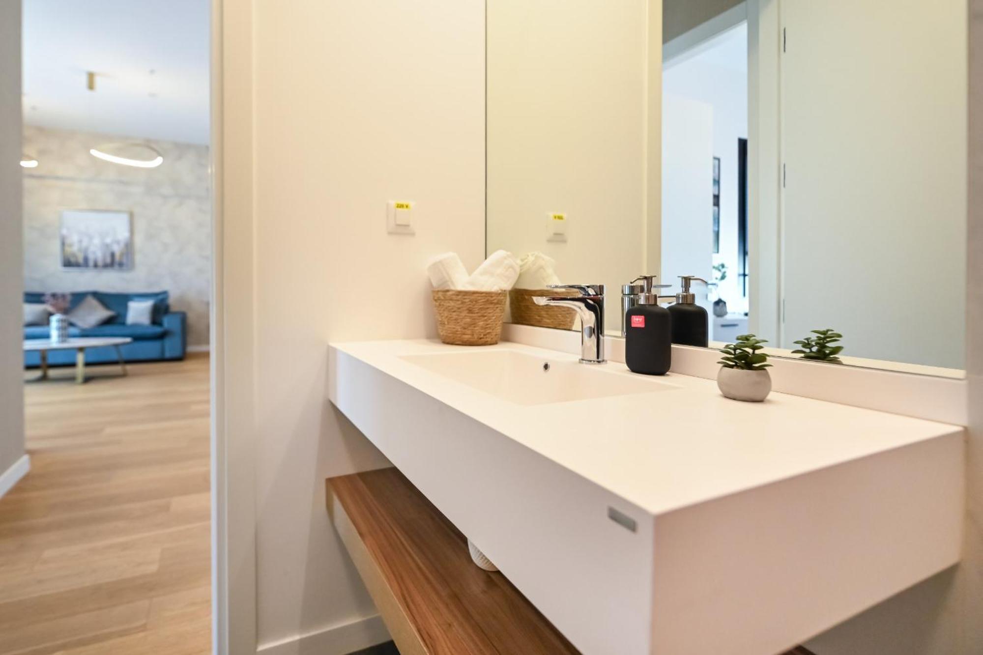 One Verdi Park Exclusive Apartments - Panoramic View & Private Parking ブカレスト 部屋 写真