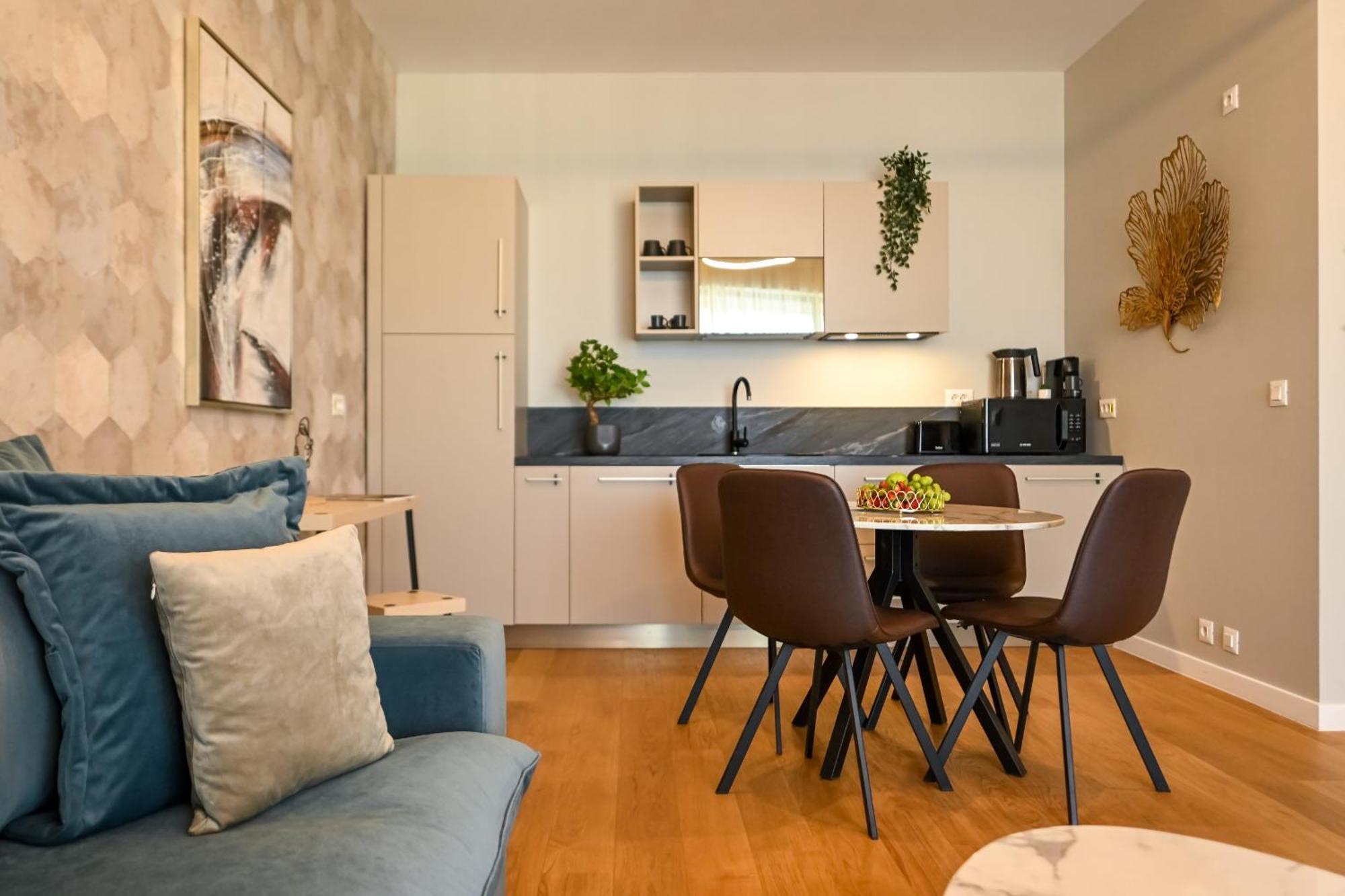 One Verdi Park Exclusive Apartments - Panoramic View & Private Parking ブカレスト 部屋 写真