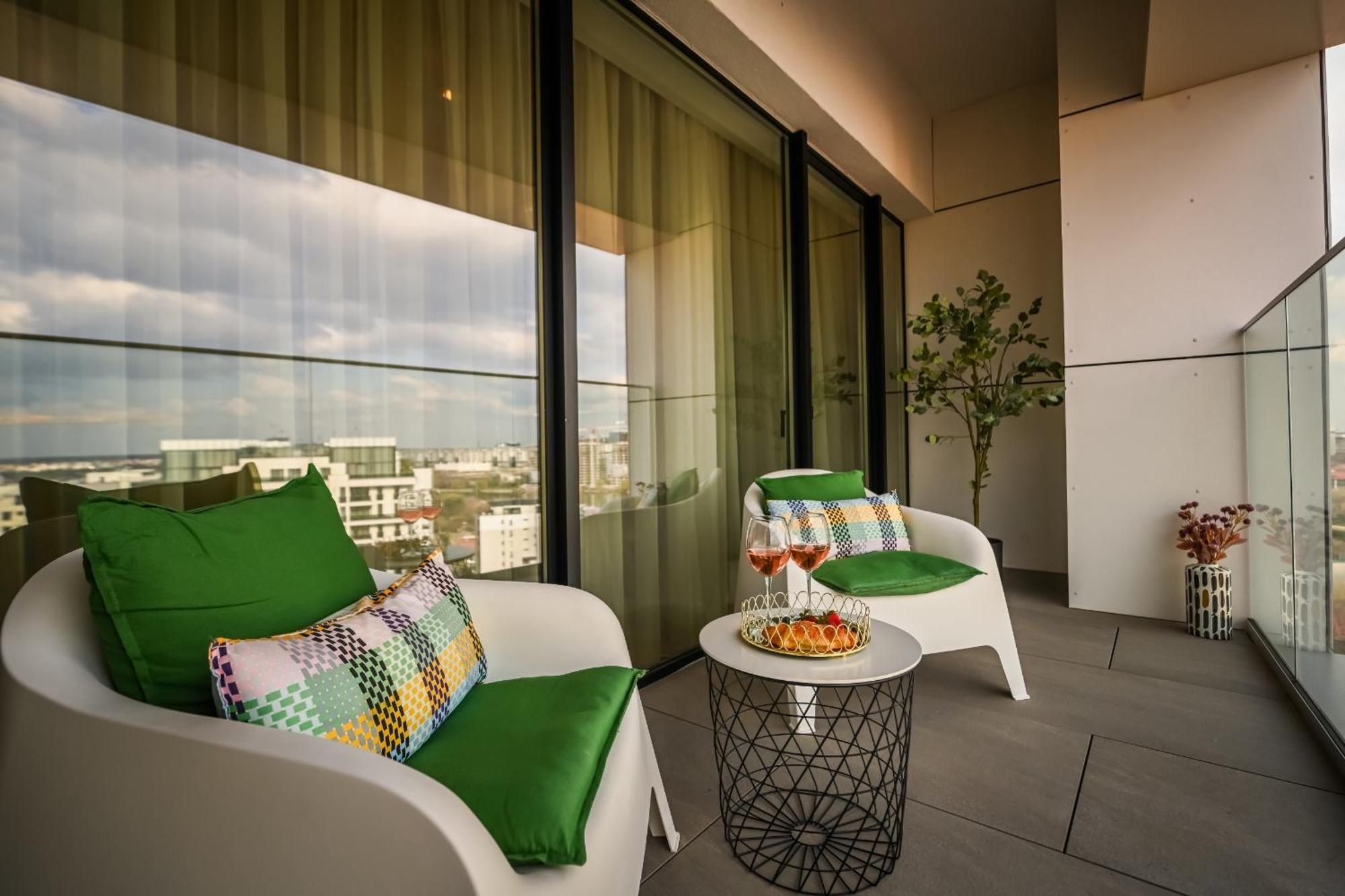 One Verdi Park Exclusive Apartments - Panoramic View & Private Parking ブカレスト 部屋 写真