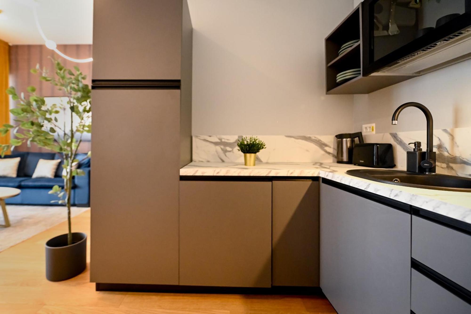 One Verdi Park Exclusive Apartments - Panoramic View & Private Parking ブカレスト 部屋 写真