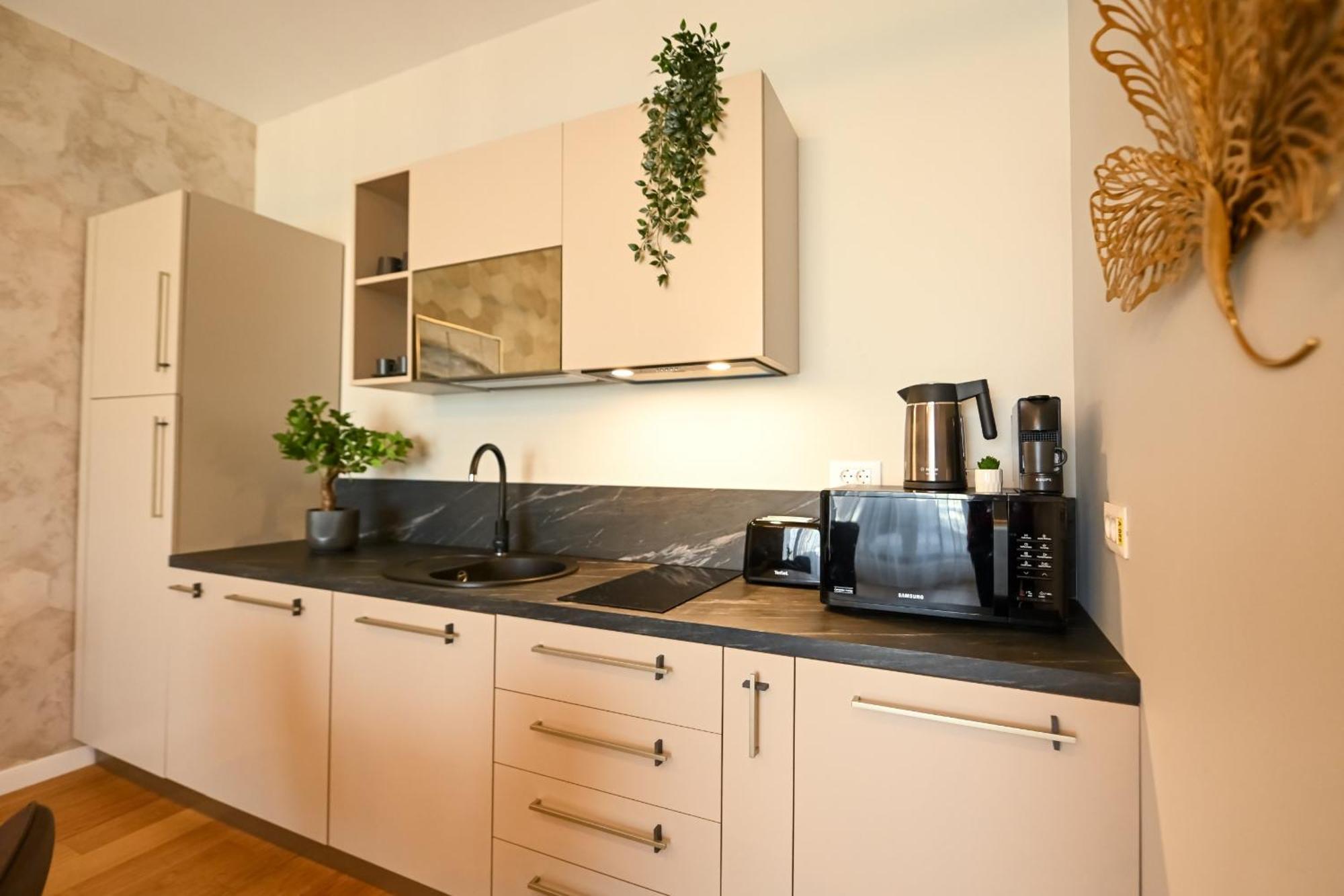 One Verdi Park Exclusive Apartments - Panoramic View & Private Parking ブカレスト 部屋 写真