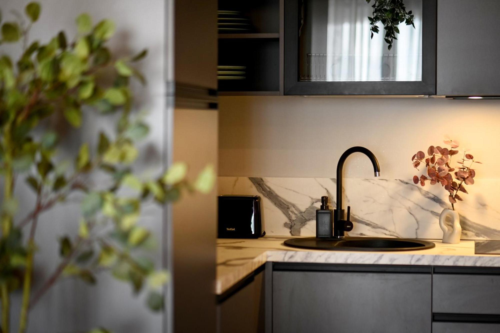 One Verdi Park Exclusive Apartments - Panoramic View & Private Parking ブカレスト 部屋 写真